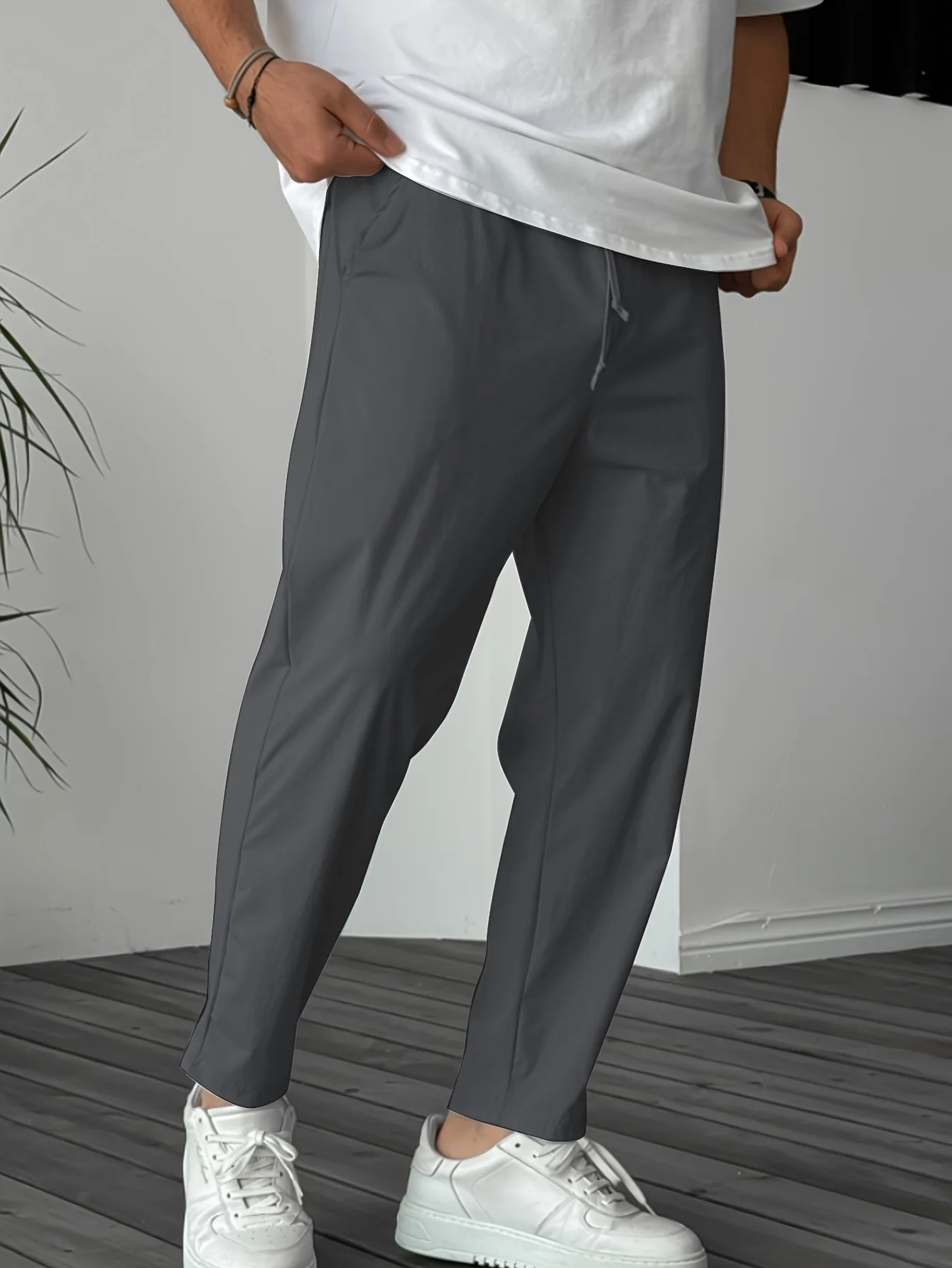 Pantalón tapered esencial con cordón